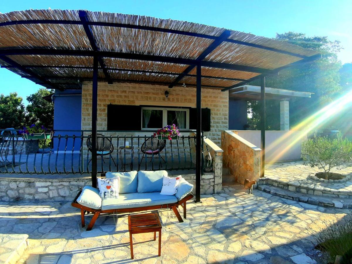 Relaxing Dalmatian House In Village Ljubitovica 外观 照片