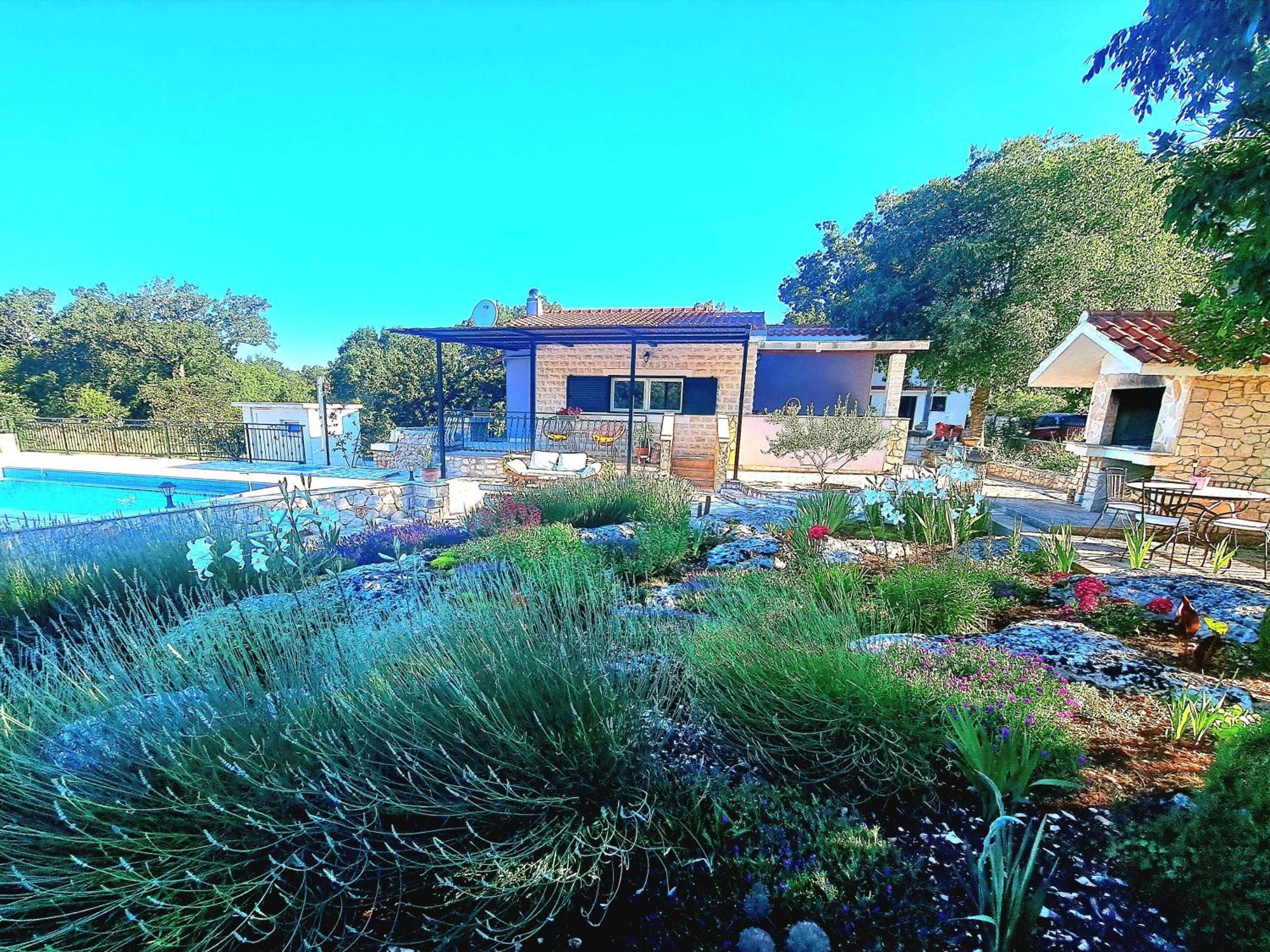 Relaxing Dalmatian House In Village Ljubitovica 外观 照片