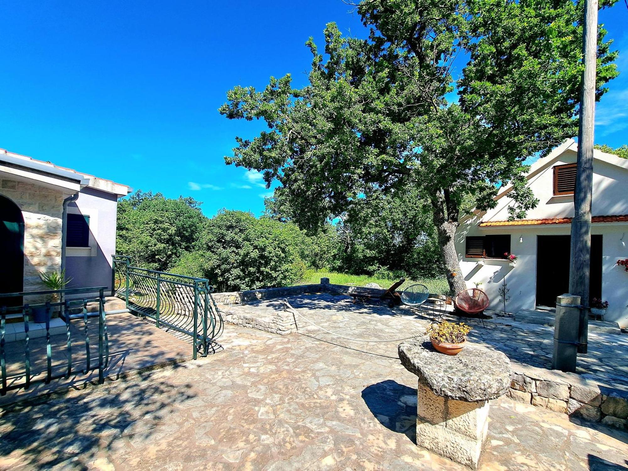 Relaxing Dalmatian House In Village Ljubitovica 外观 照片