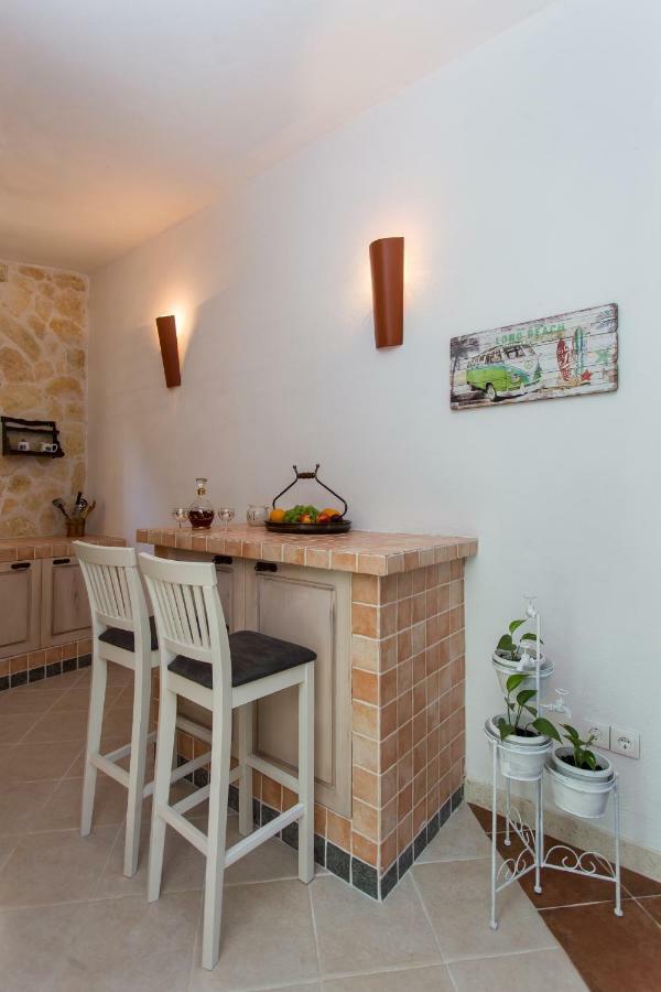 Relaxing Dalmatian House In Village Ljubitovica 外观 照片